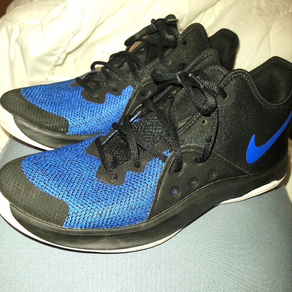 NIKE Air Versatile III men's high top basketball shoes Sz 9.5